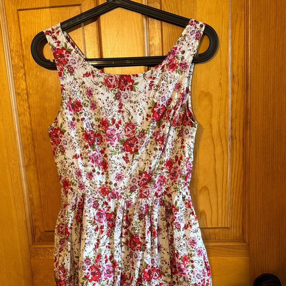 Flirty Floral Sleeveless Dress
